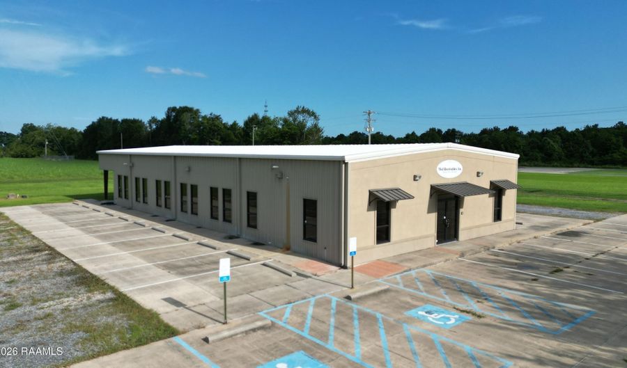 7720 Us Highway 167, Abbeville, LA 70510 - 0 Beds, 3 Bath