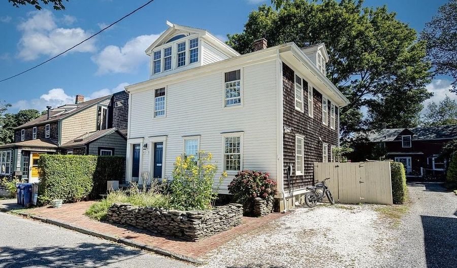 3 Vicksburg Pl, Newport, RI 02840 - 4 Beds, 3 Bath
