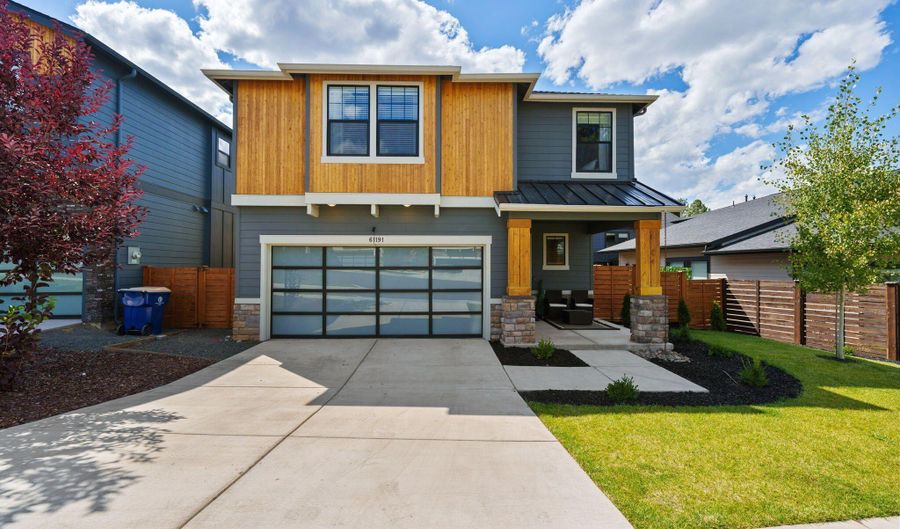 61191 SW Tippytoe Pl, Bend, OR 97702 - 4 Beds, 3 Bath