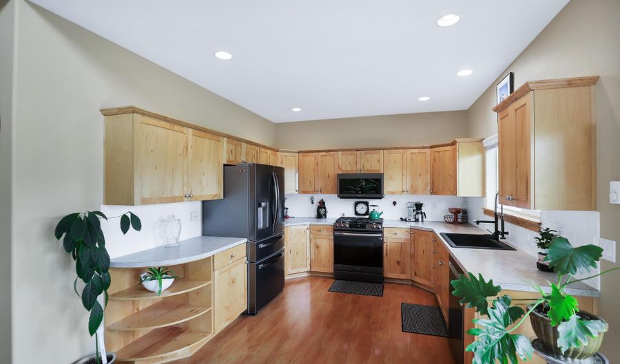 55 B Chardonnay, Blanchard, ID 83804 - 3 Beds, 3 Bath