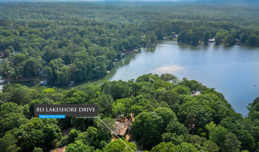813 Lakeshore, Berkeley Lake, GA 30096 - 4 Beds, 3 Bath