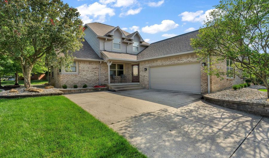 356 Southcreek Dr S, Indianapolis, IN 46217 - 3 Beds, 4 Bath
