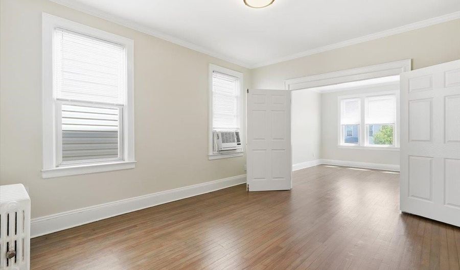 73 NEWMAN Ave 4, Bayonne, NJ 07002 - 2 Beds, 1 Bath