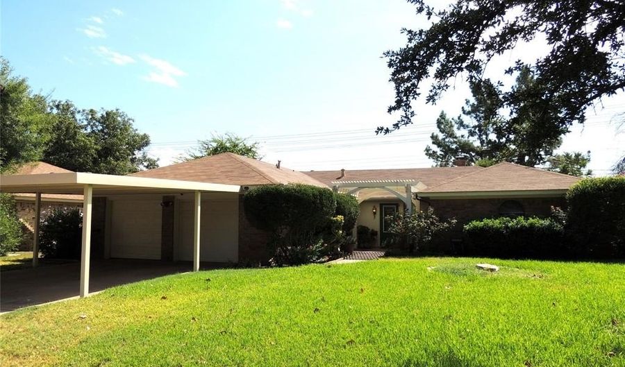 925 Kenwood Dr, Abilene, TX 79601 - 4 Beds, 3 Bath