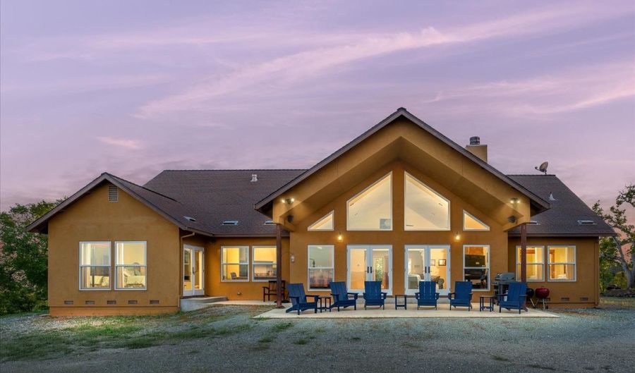 6399 Filly Ln, Angels Camp, CA 95222 - 4 Beds, 3 Bath