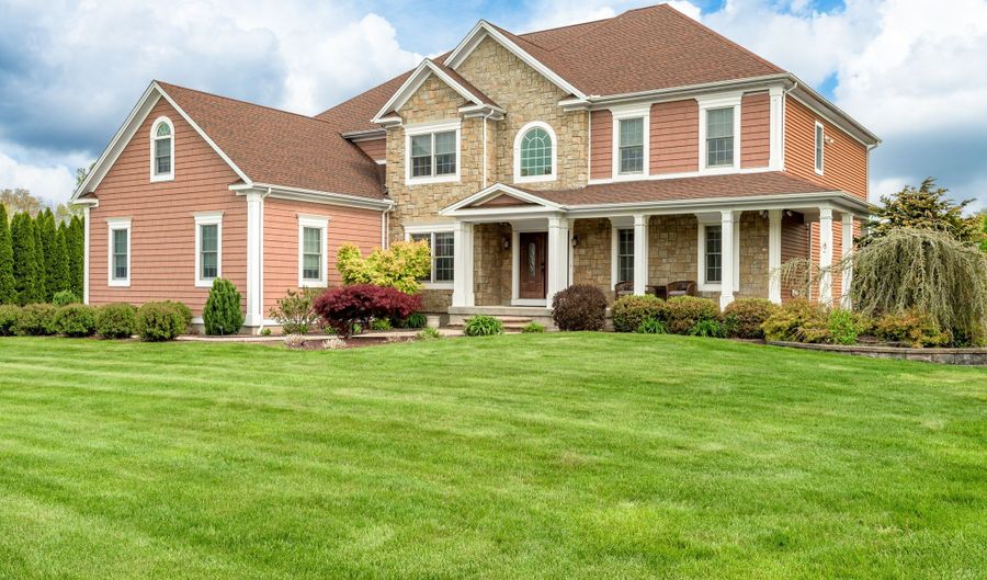 6 Congress Dr, Cromwell, CT 06416 - 5 Beds, 6 Bath