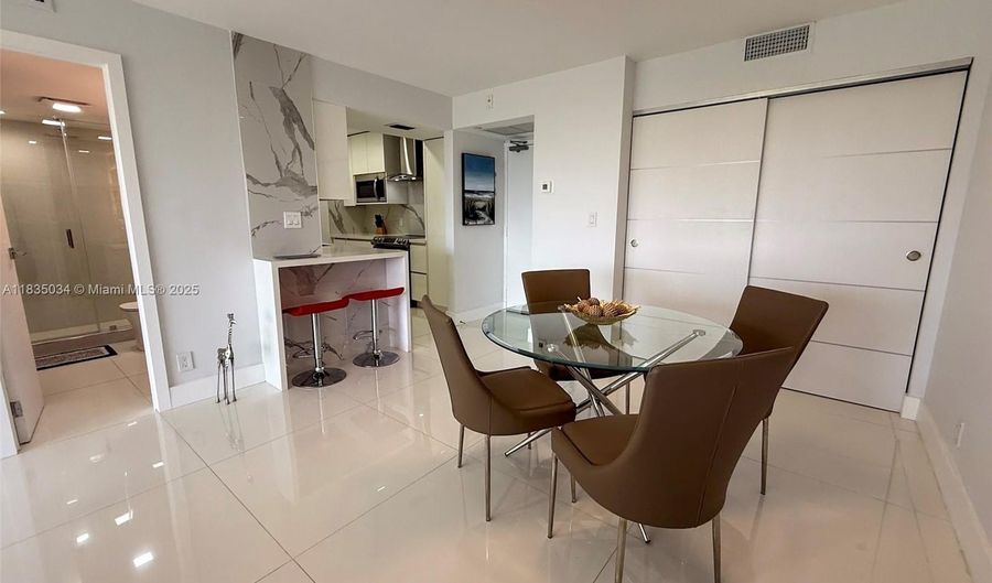 20379 W Country Club Dr 1434, Aventura, FL 33180 - 2 Beds, 2 Bath