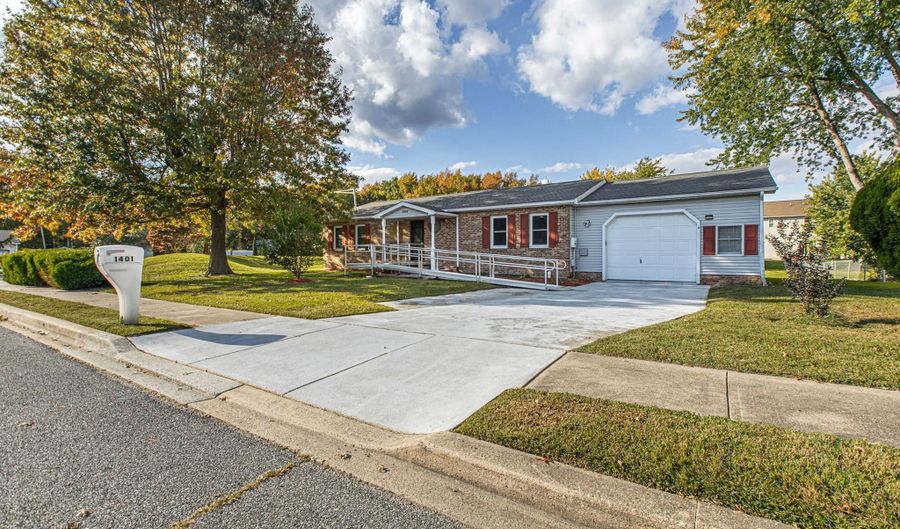 1401 S HANCOCK Ave, Dover, DE 19901 - 3 Beds, 2 Bath