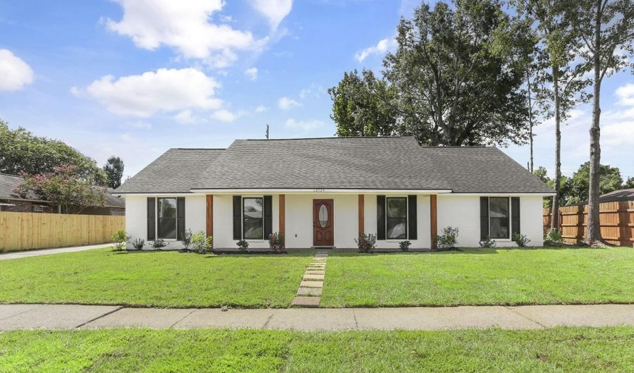 13734 Buckley Ave, Baton Rouge, LA 70816 - 4 Beds, 3 Bath