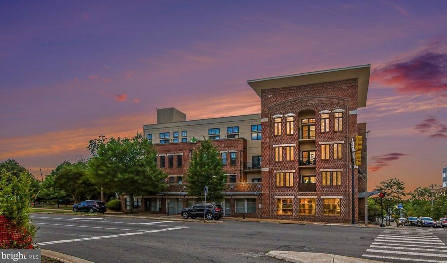 181 E REED Ave 201, Alexandria, VA 22305 - 2 Beds, 2 Bath