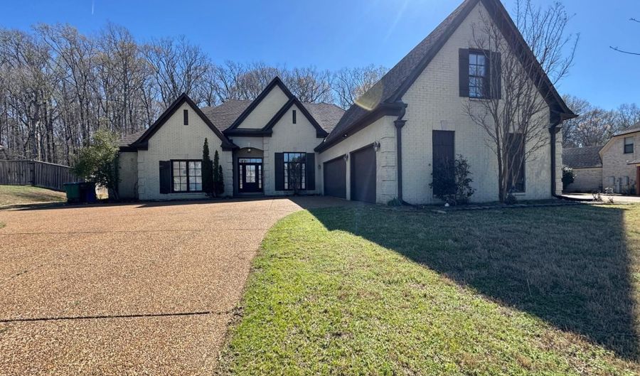 5478 SCARLET RIDGE Dr, Arlington, TN 38002 - 4 Beds, 4 Bath