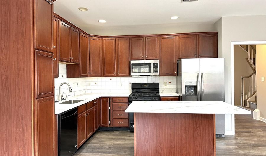 22609 WELBORNE MANOR Sq, Ashburn, VA 20148 - 3 Beds, 3 Bath