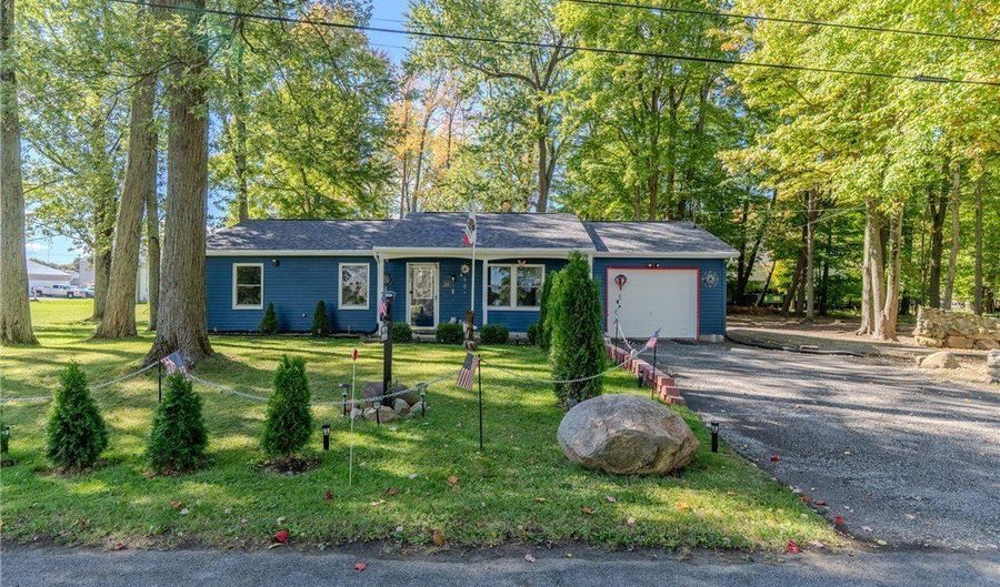 225 Cleveland Ave, Andover, OH 44003 - 3 Beds, 1 Bath