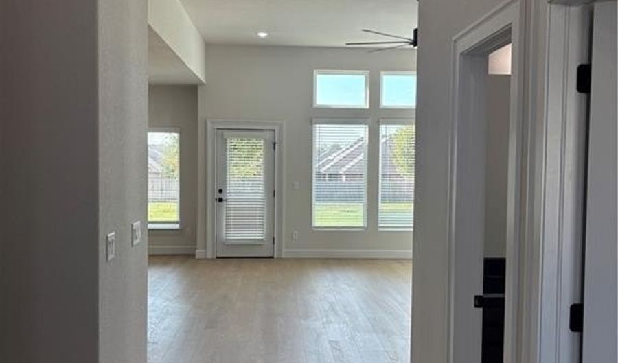 3209 SW Setting Sun Dr, Bentonville, AR 72713 - 4 Beds, 3 Bath