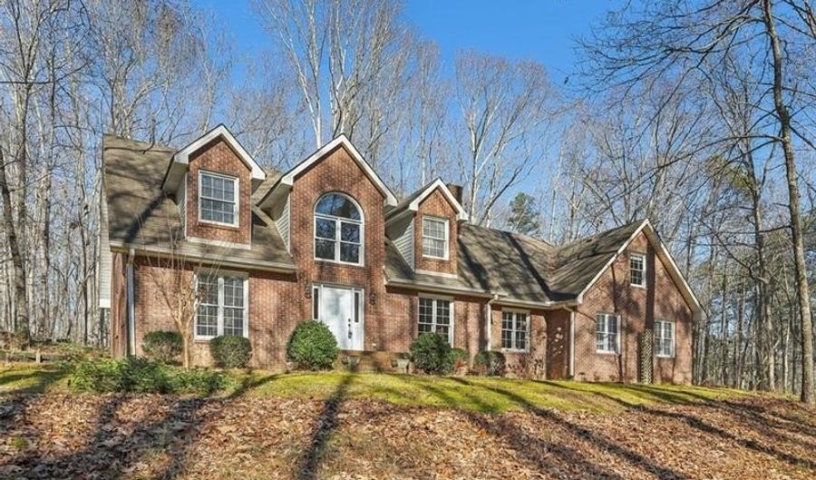 301 BENSON, Dallas, GA 30132 - 3 Beds, 3 Bath