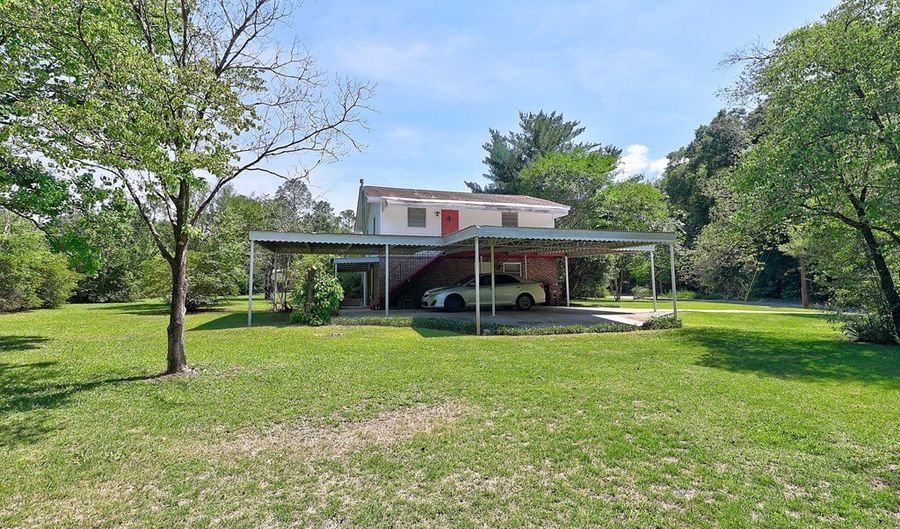 202 Christopher Dr, Abbeville, AL 36310 - 6 Beds, 4 Bath