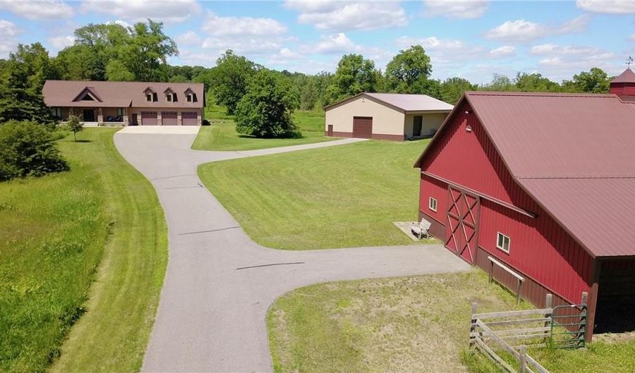 34740 County Road 9, Avon, MN 56310 - 5 Beds, 3 Bath