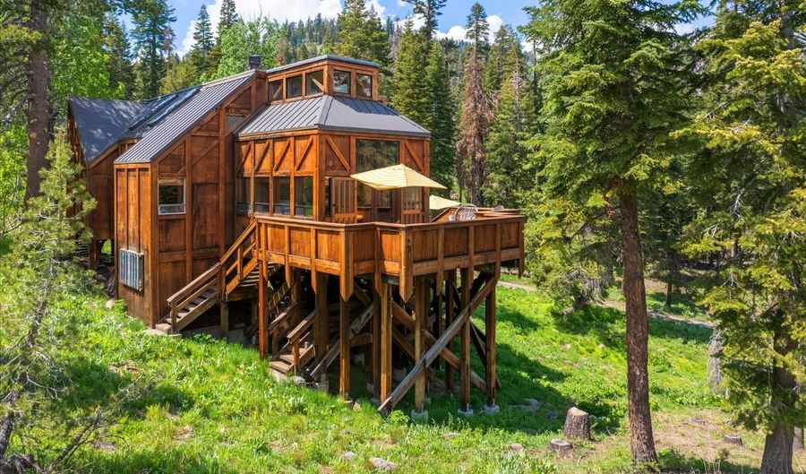 1008 Bear Valley Rd, Bear Valley, CA 95223 - 5 Beds, 3 Bath