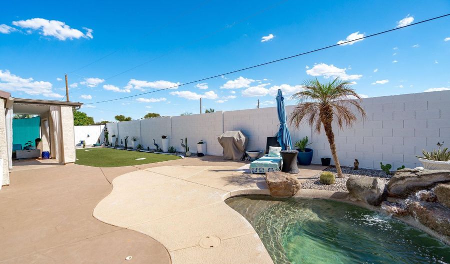 10505 W WILSHIRE Dr, Avondale, AZ 85392 - 3 Beds, 2 Bath
