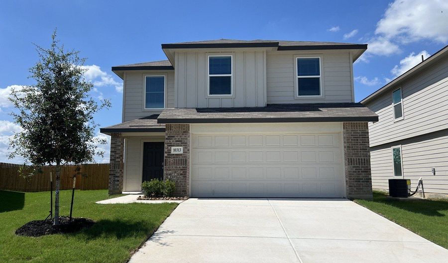 10313 Lassen Park, Adkins, TX 78101 - 3 Beds, 3 Bath