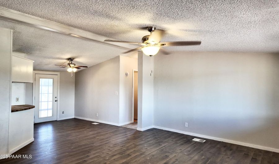 46445 Az-89, Ash Fork, AZ 86320 - 3 Beds, 2 Bath