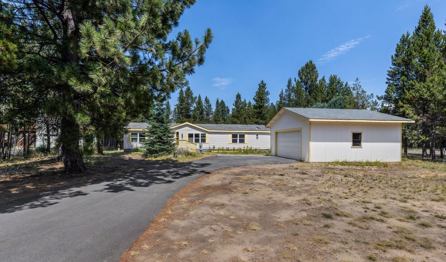 17472 Curlew Dr, Bend, OR 97707 - 3 Beds, 2 Bath