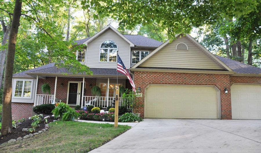 114 Chaudoin Dr, Angola, IN 46703 - 3 Beds, 3 Bath