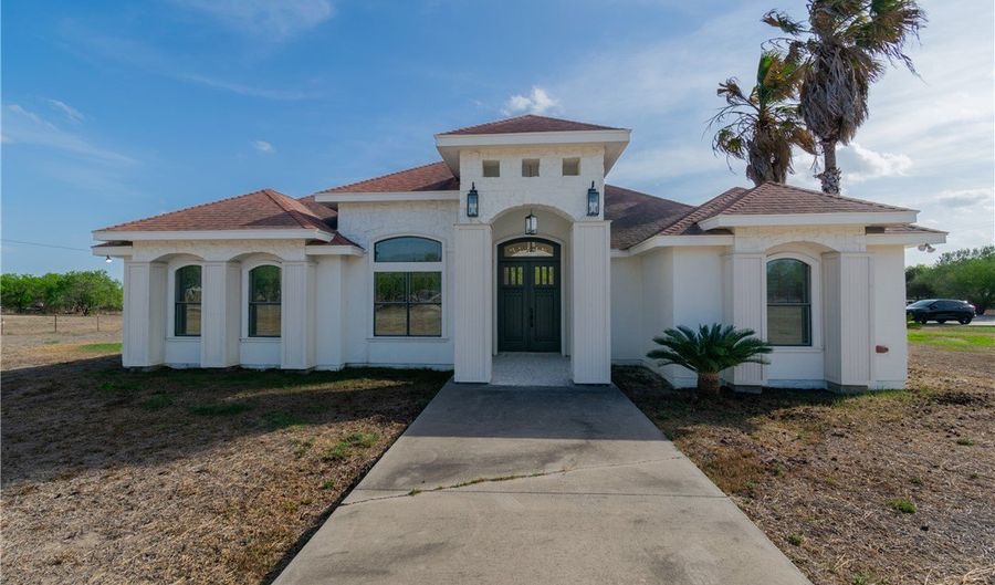 108 County Road 1601 Cir, Alice, TX 78332 - 3 Beds, 4 Bath