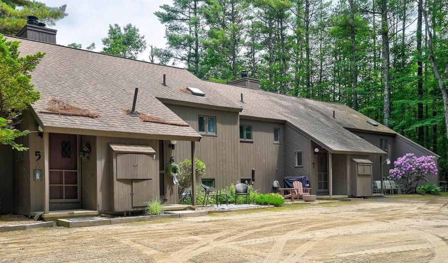 6 Woodland Pines Rd, Bartlett, NH 03812 - 3 Beds, 2 Bath