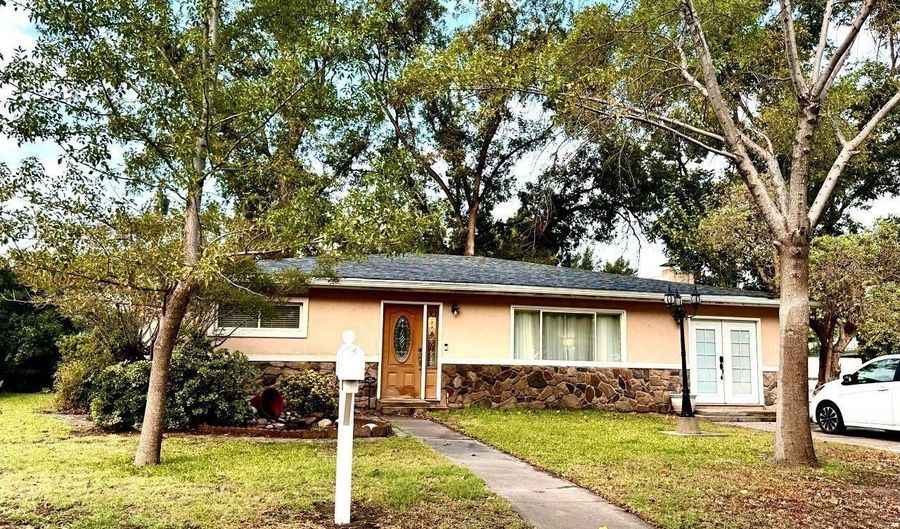 1115 N Ural Dr, Carlsbad, NM 88220 - 3 Beds, 2 Bath