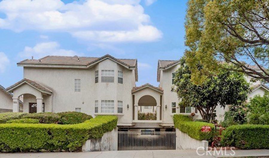 707 S Chapel Ave, Alhambra, CA 91801 - 2 Beds, 3 Bath