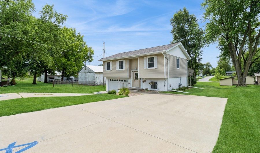 1122 E Ave, Albia, IA 52531 - 3 Beds, 1 Bath