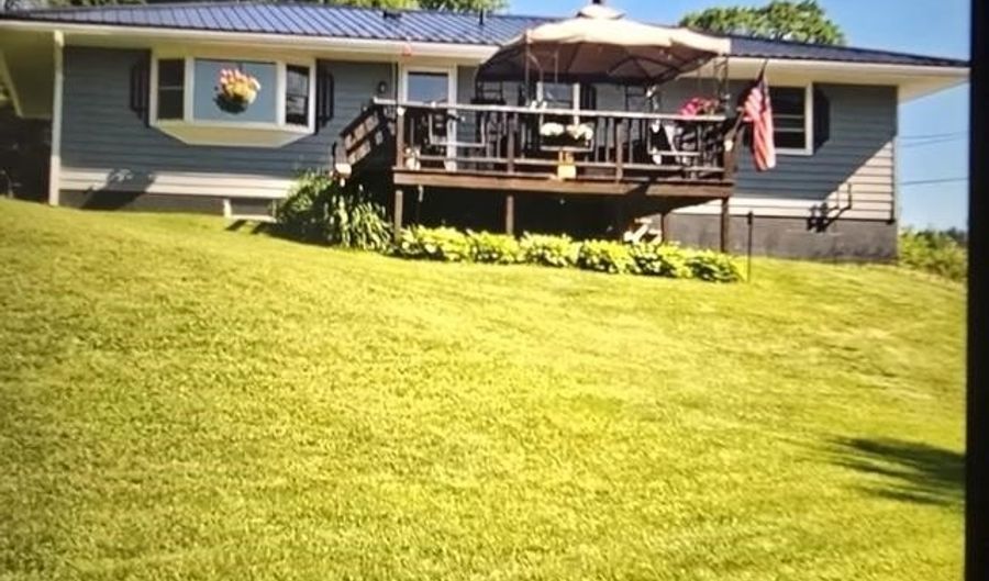 600 White School Rd, Burke, VT 05832 - 5 Beds, 2 Bath