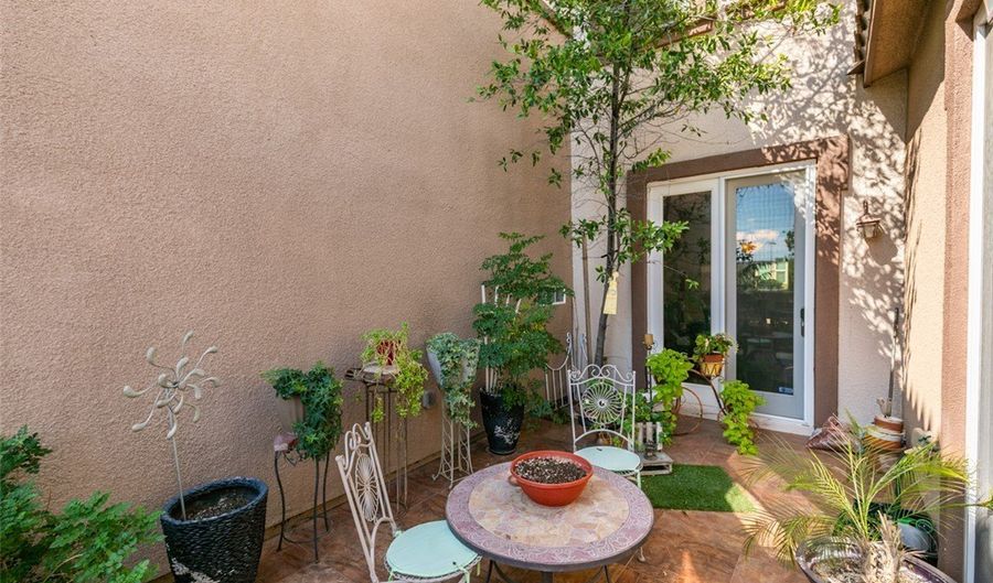 11320 Belmont Lake Dr 101, Las Vegas, NV 89135 - 2 Beds, 3 Bath