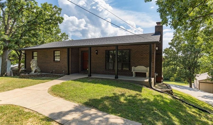 1983 South Dr, Arnold, MO 63010 - 3 Beds, 3 Bath