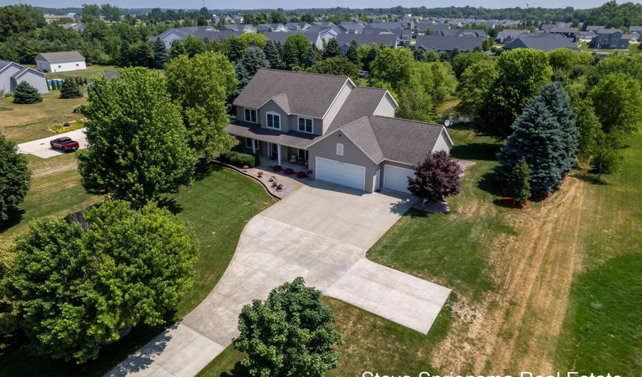 10908 78th Ave, Allendale, MI 49401 - 6 Beds, 4 Bath