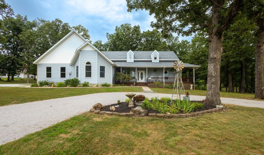 23024 Lawrence 1200, Aurora, MO 65605 - 3 Beds, 2 Bath