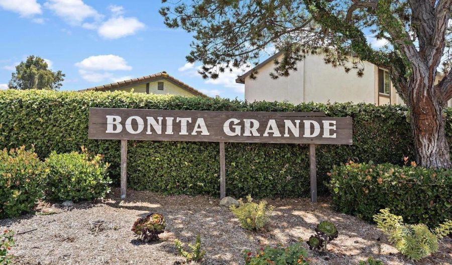 8233 Warmwood Ave, Spring Valley, CA 91977 - 3 Beds, 2 Bath