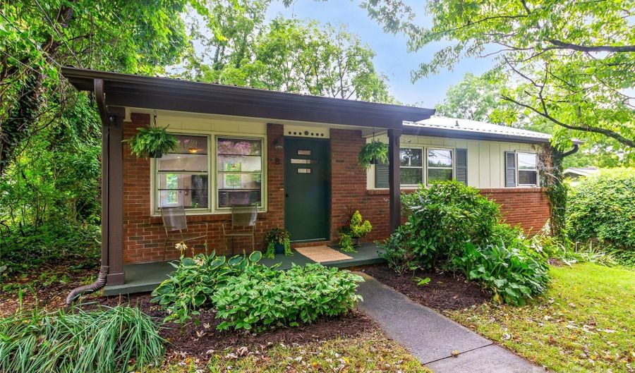 8 Ridge Ave, Asheville, NC 28803 - 3 Beds, 1 Bath