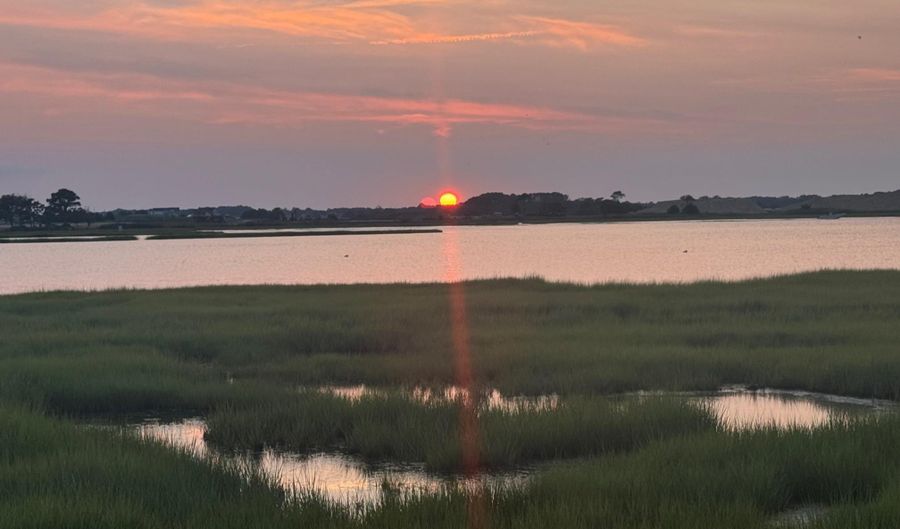 39078 BEACON Dr 18, Fenwick Island, DE 19944 - 4 Beds, 4 Bath