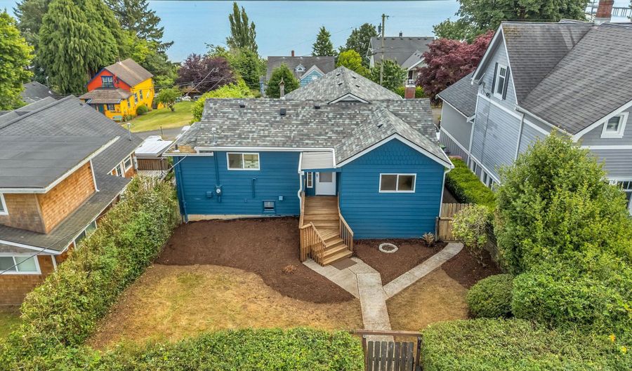 758 FLORENCE Ave, Astoria, OR 97103 - 2 Beds, 2 Bath