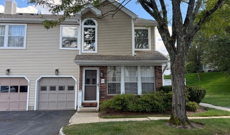 20 Mallard Ln, Bedminster, NJ 07921 - 2 Beds, 2 Bath