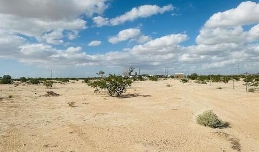 48561 Mountain View Rd, Bouse, AZ 85325 - 0 Beds, 0 Bath