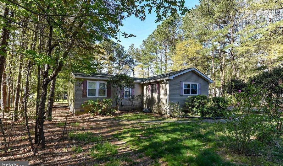 28670 WOODCREST Dr, Harbeson, DE 19951 - 3 Beds, 2 Bath