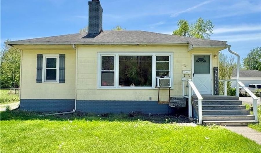 569 Broadway St, Austin, IN 47102 - 2 Beds, 1 Bath