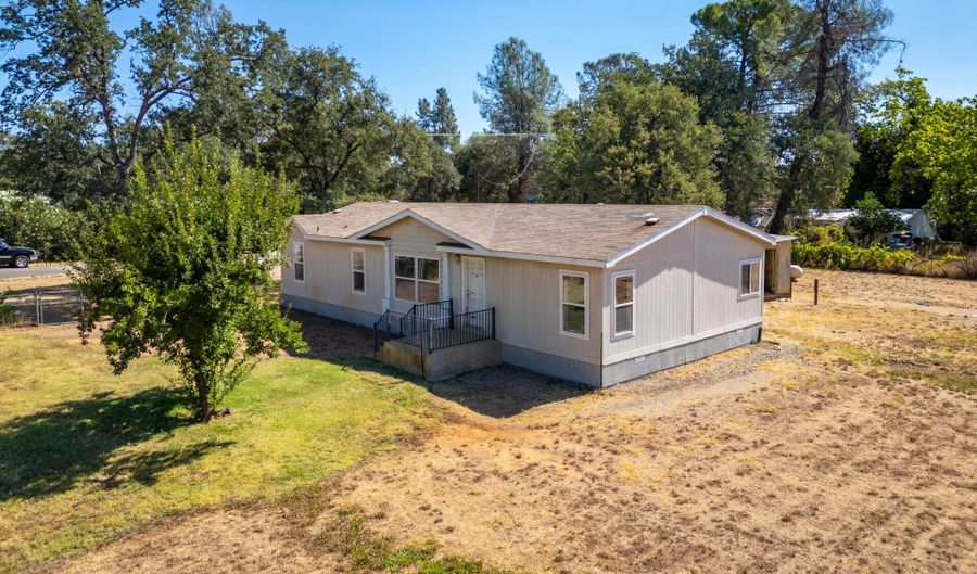 16759 Dorvel Ln, Anderson, CA 96007 - 3 Beds, 2 Bath