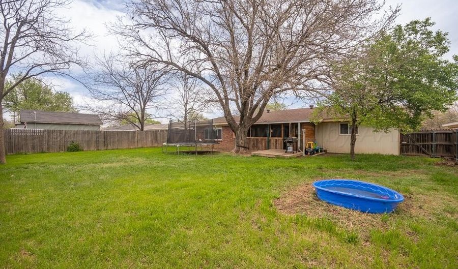 3412 SUNLITE St, Amarillo, TX 79109 - 3 Beds, 2 Bath