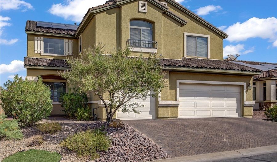640 Finch Island Ave, Henderson, NV 89015 - 5 Beds, 3 Bath