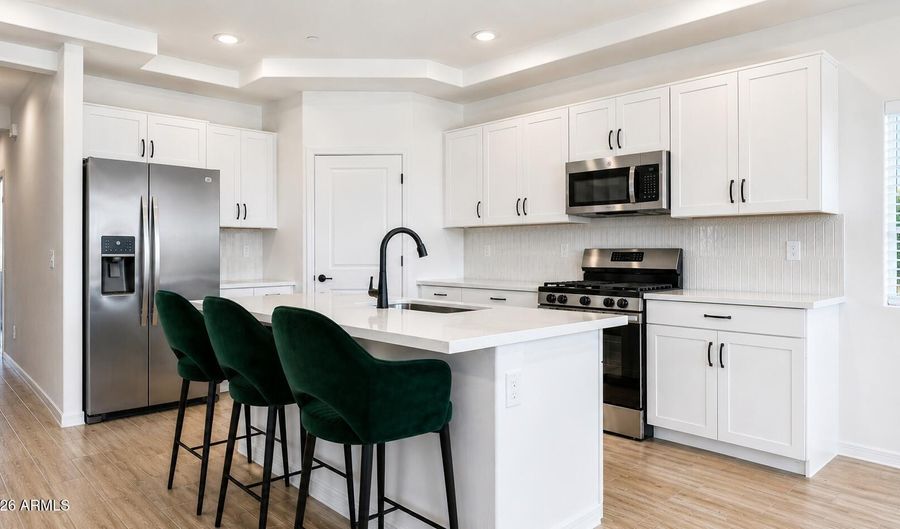 21297 W EDGEMONT Ave, Buckeye, AZ 85396 - 3 Beds, 3 Bath