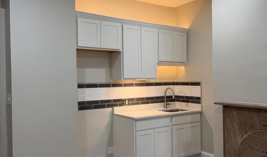 2439 MARYLAND Ave B, Baltimore, MD 21218 - 1 Beds, 1 Bath